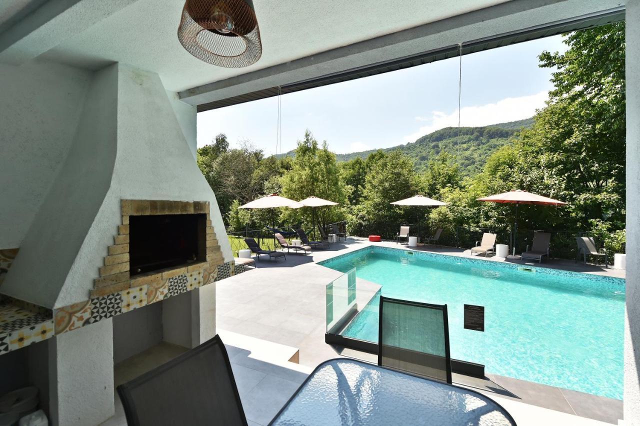 Mira By Atra Bed & Breakfast Tesila ภายนอก รูปภาพ