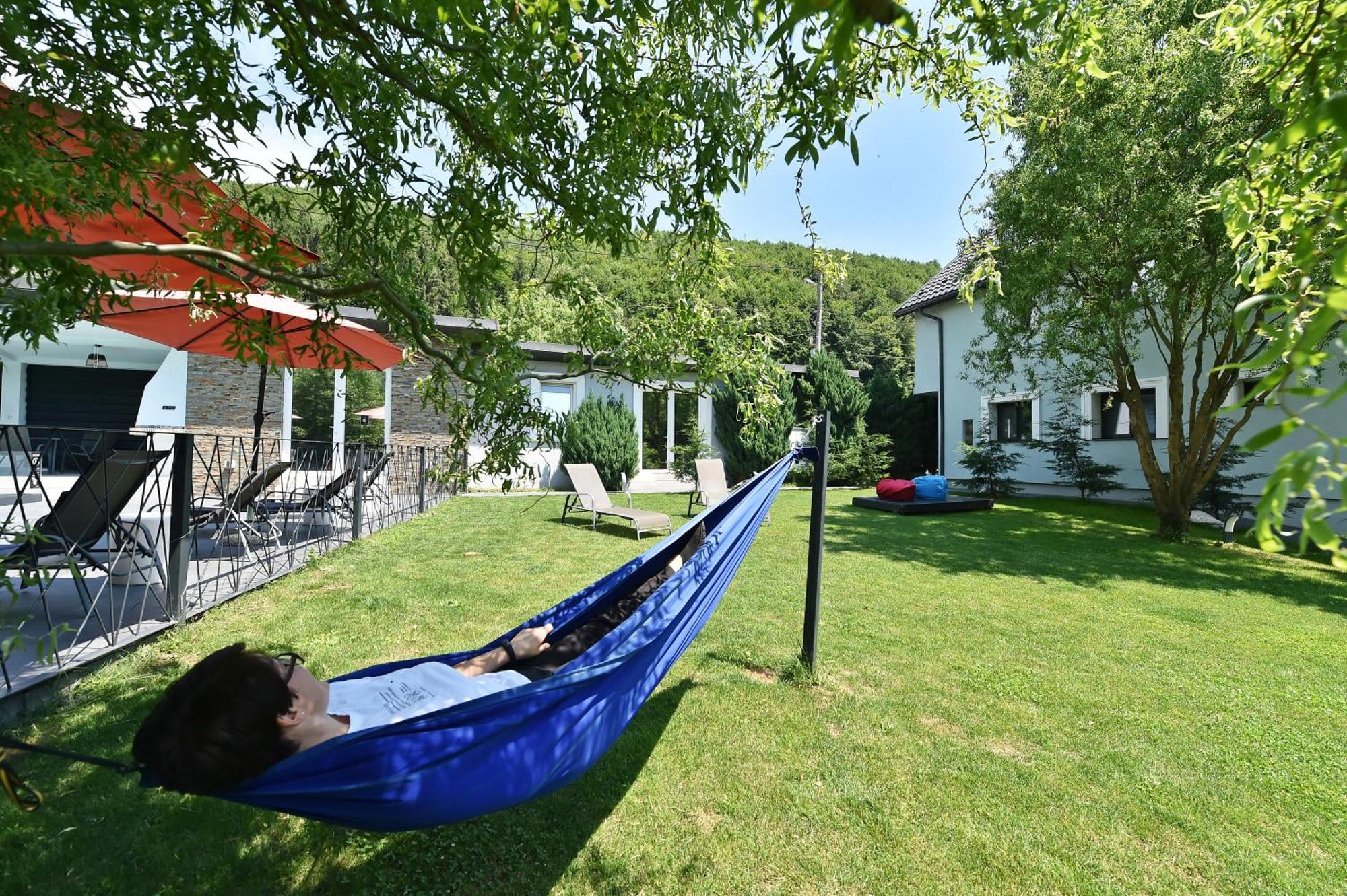 Mira By Atra Bed & Breakfast Tesila ภายนอก รูปภาพ